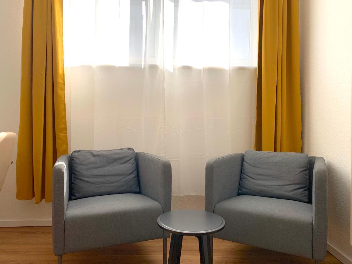 Alles Komplett - 2 Schlafzimmer, Grosse Kueche, Bad Köln Dış mekan fotoğraf